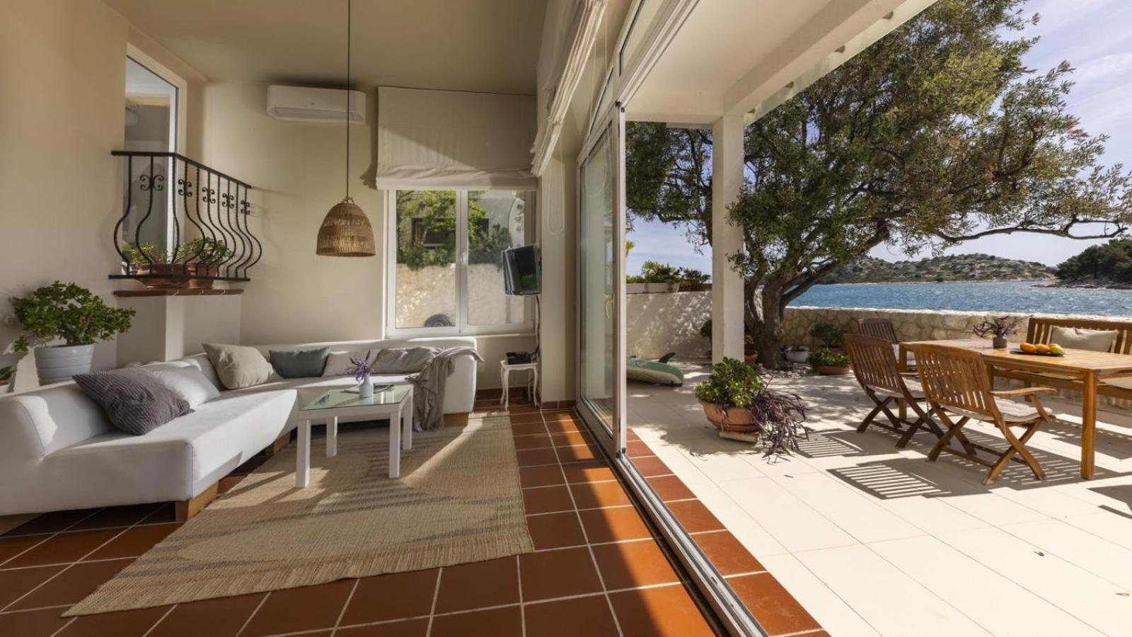 Casa Mano Tribunj With Beach Bagian luar foto