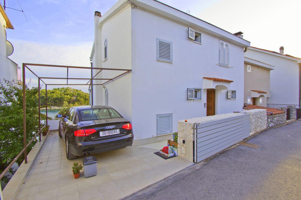 Casa Mano Tribunj With Beach Bagian luar foto